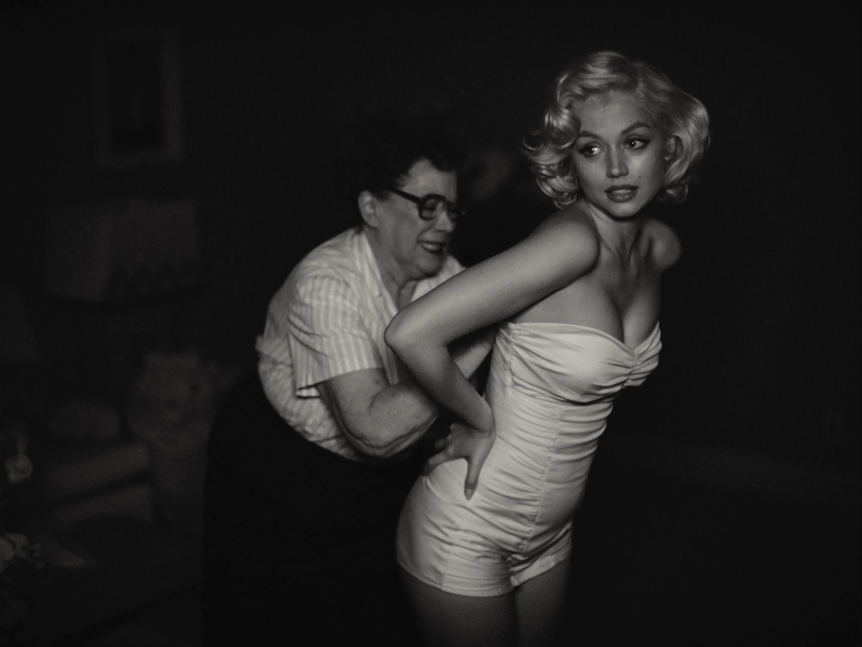 blonde ana de armas marilyn monroe vestido